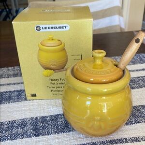 Le Creuset Mustard Honey Pot with Wooden Dipper